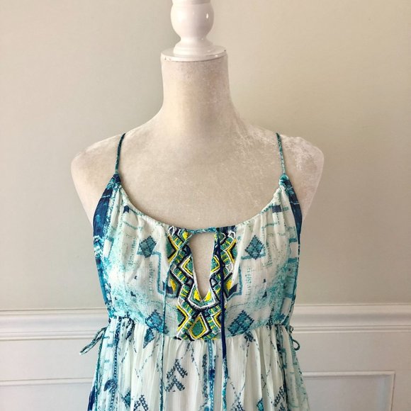 HEMANT & NANDITA Blue and White Maxi Dress - Picture 4 of 9